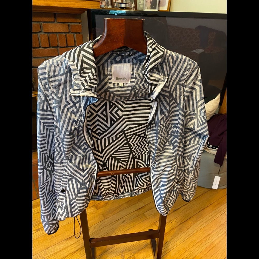 BENCH jacket size M